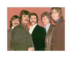 На фото Moody Blues