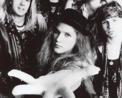 На фото Mother Love Bone