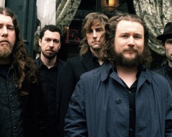 На фото My Morning Jacket