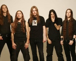 На фото Opeth