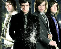 На фото Panic! at the Disco