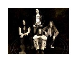 На фото Pentagram