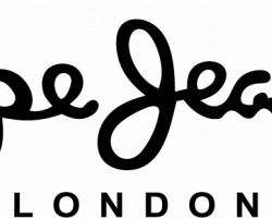 На фото Pepe Jeans