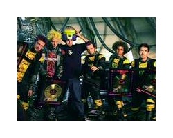 На фото Powerman 5000