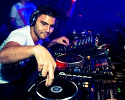 На фото R3hab