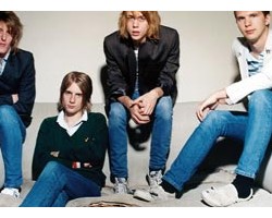 На фото Razorlight