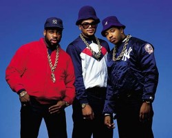 На фото Run DMC