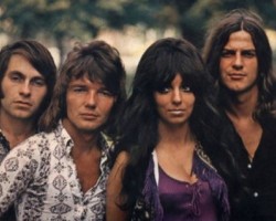 На фото Shocking Blue