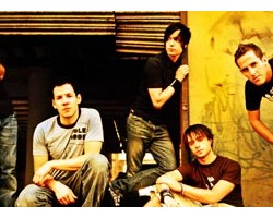 На фото Simple Plan