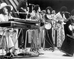 На фото Sly And The Family Stone