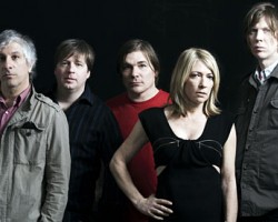 На фото Sonic Youth