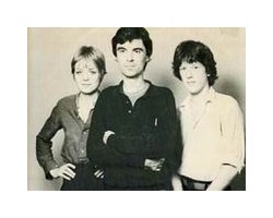 На фото Talking Heads