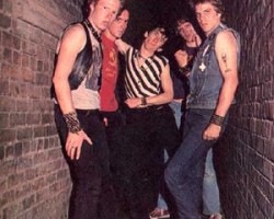 На фото The Dead Boys