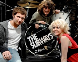 На фото The Subways