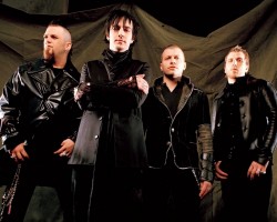 На фото Three Days Grace