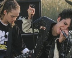 На фото Tokio Hotel
